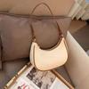 2025 Crescent-Shaped Women's High-End Fashion Shoulder Bag