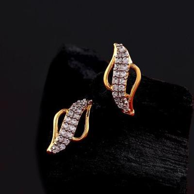 Γυναικεία σκουλαρίκια καρφωτά με επιχρυσωμένο μαργαριτάρι και μαργαριτάρι