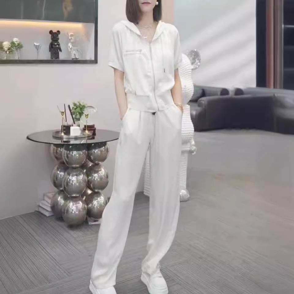 Korean Style Women's Two-Piece Summer Set: Waist-Slimming Hooded Cardigan & Straight-Leg Long Pants.