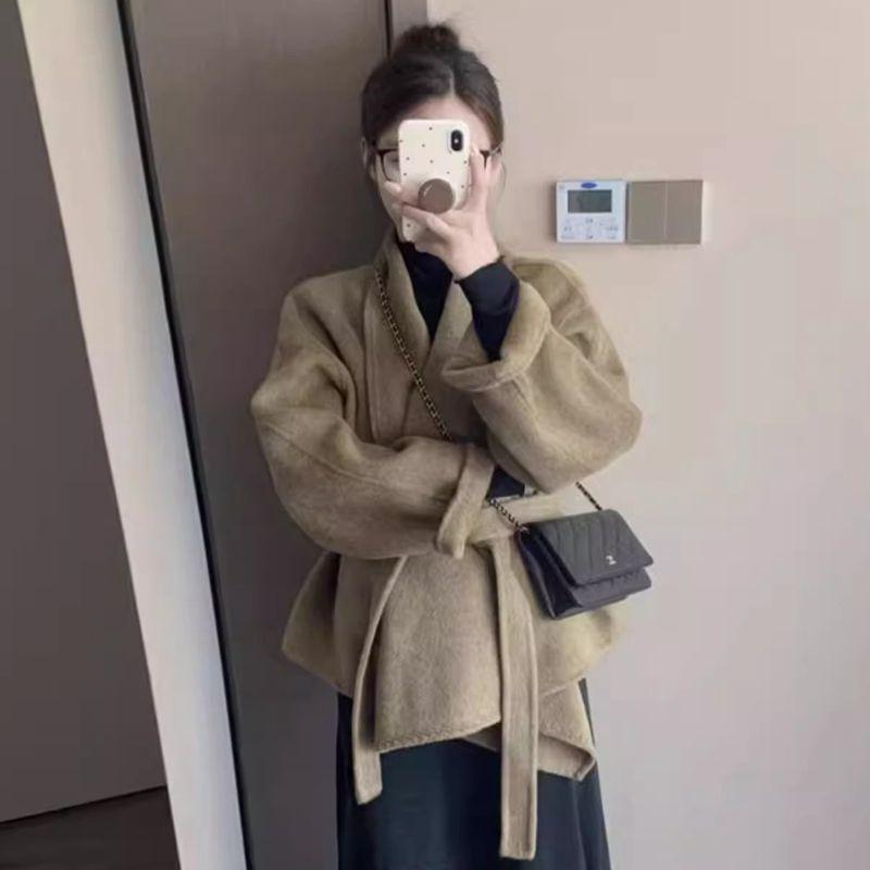 

Maillard Retro Fashionable Thick Wool Cape Coat for Women, Plus Size, Curvy Figures M