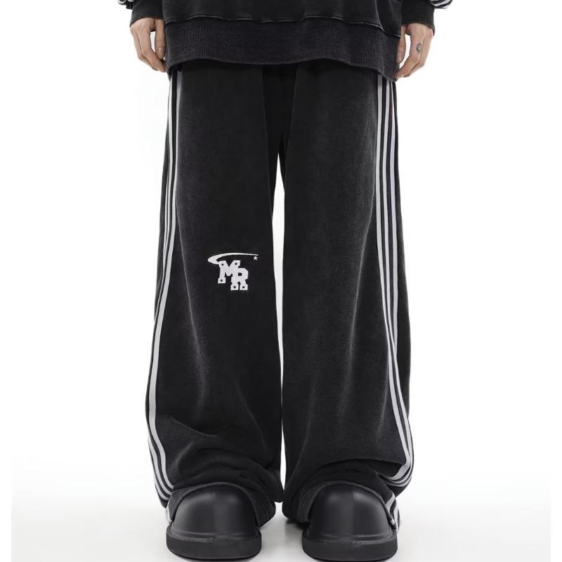 Men's Autumn American Retro Sports Suit: High-Street Stand-Up Collar Sweater and Trousers Two-Piece Set