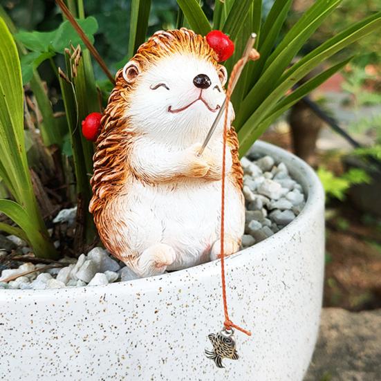 Fishing Hedgehog Figurine Resin Hedgehog Collectible Ornament Miniature Angler Hedgehog Statue for Fish Tank Aquarium