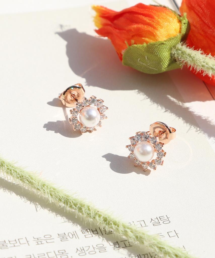 Paul Brial Rising Pearl Earrings Pybe0277