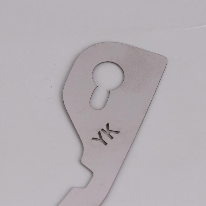 2 Piezas Placa Metálica de Reparación de Parachoques Delantero Hebilla Soporte para IS250 300 2006-2013 Piezas de Fijación Robustas Reemplazo Fuerte para Reparación de Colisión de Vehículos