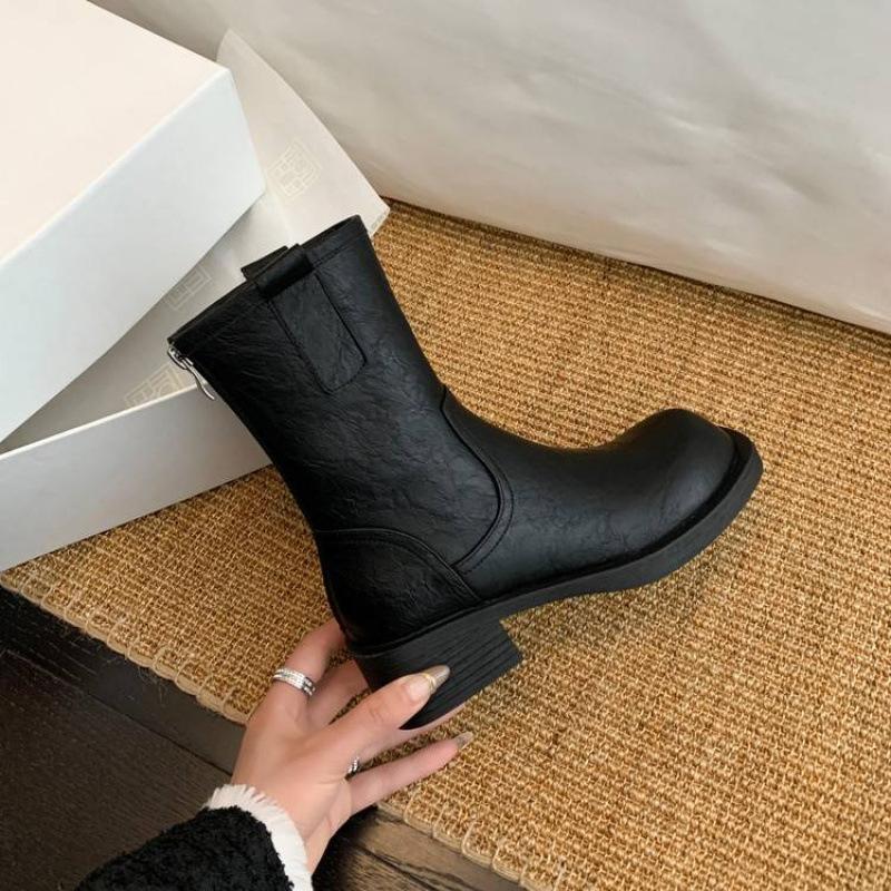 Autumn and winter versatile leather large size women's boots solid color medium heel round head new cowhide knight boots new medium boots women