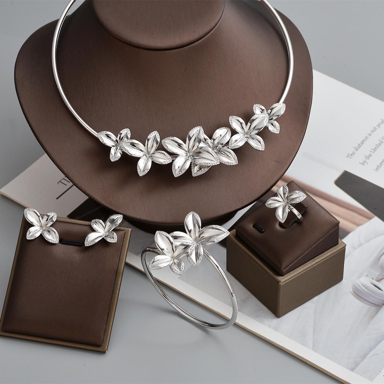 Two-Tone Rhinestone Flower Bridal Jewelry Set – Gold  Silver European-American Formal Accessories, 4 Pieces