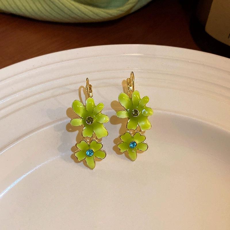 Silver Needle Dongdaemun Fresh Colorful Earrings - Simple, Versatile, Luxury Studs with a High-End Sense