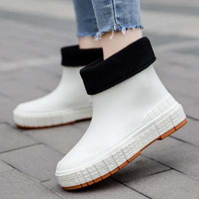 Fashion Woman Rain Shoes Waterproof Rubber Boots Ladies Casual Non-slip Flats Rain Boot Female Insulated Garden Galoshes 2024