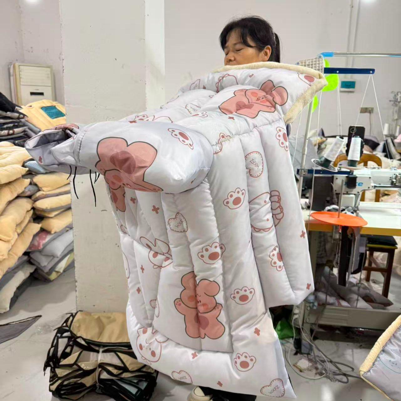 

Electric Car Windshield Cover: Cold-Proof & Warm, Extra-Thick Flannel, Full Enclosure, Widened for Takeaway Protection Extra Thick Floral