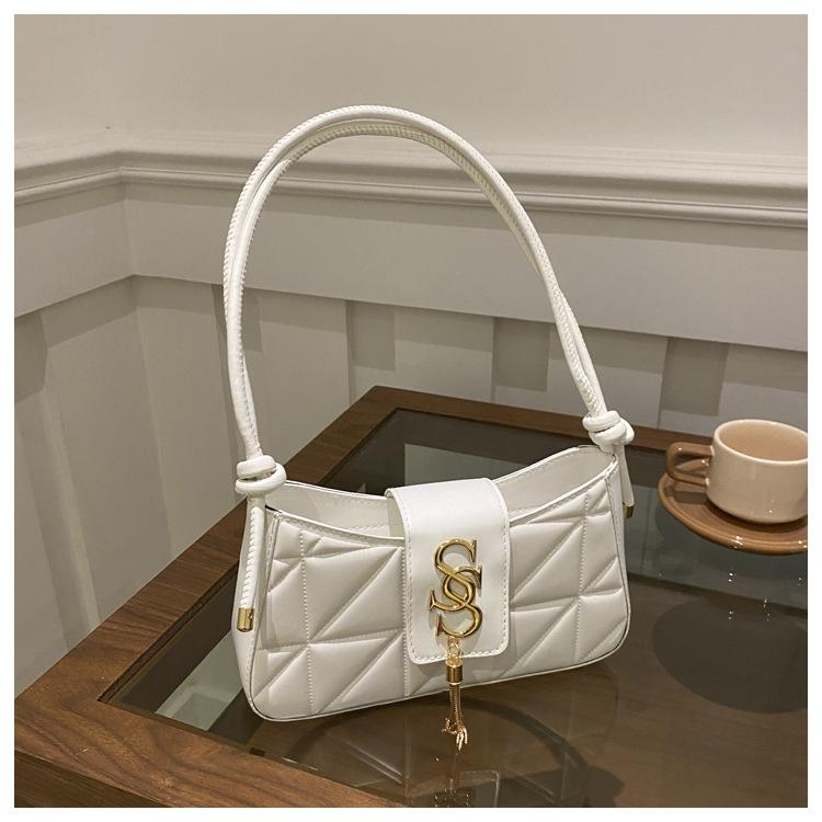 Premium women's shoulder bag autumn and winter new fashion underarm bag popular versatile baguette bag