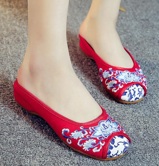 Floral Embroidered Summer Flat Slippers for Women
