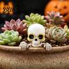 Cool Plant Decorations Skeleton Flower Pot Hugger Resin Skull Planter Statue with Eyes Mini Funny Garden Statues Flowerpot Ornament for Halloween