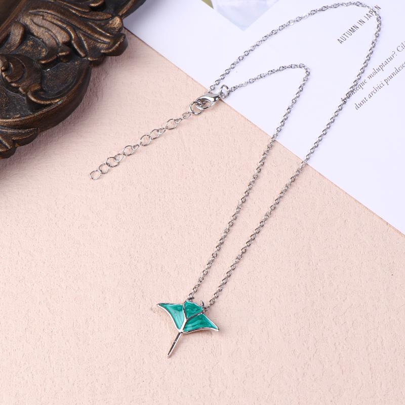 

Ocean Blue Manta Pendant Necklace For Women Able Cute Design Daily Wear Jewelry Gift 1Pc