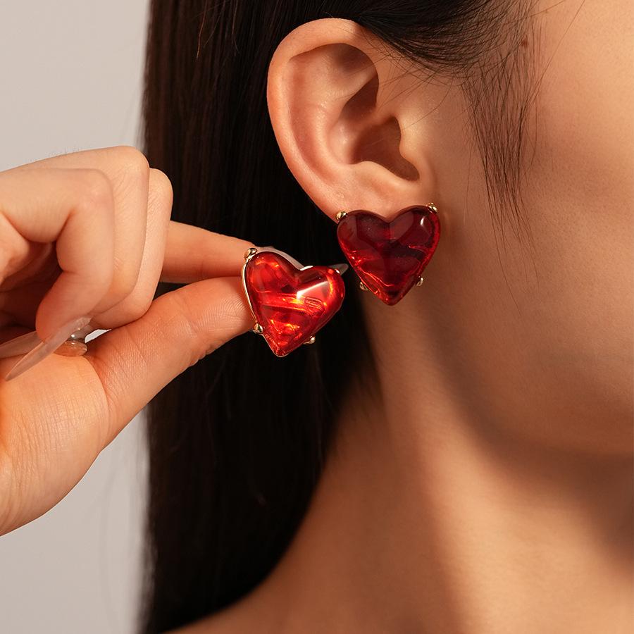 Cercei retro Ankola cu ac din argint, cu model geometric, cu inimă roșie - Accesoriu simplu și de înaltă calitate pentru toamnă/iarnă, pentru femei