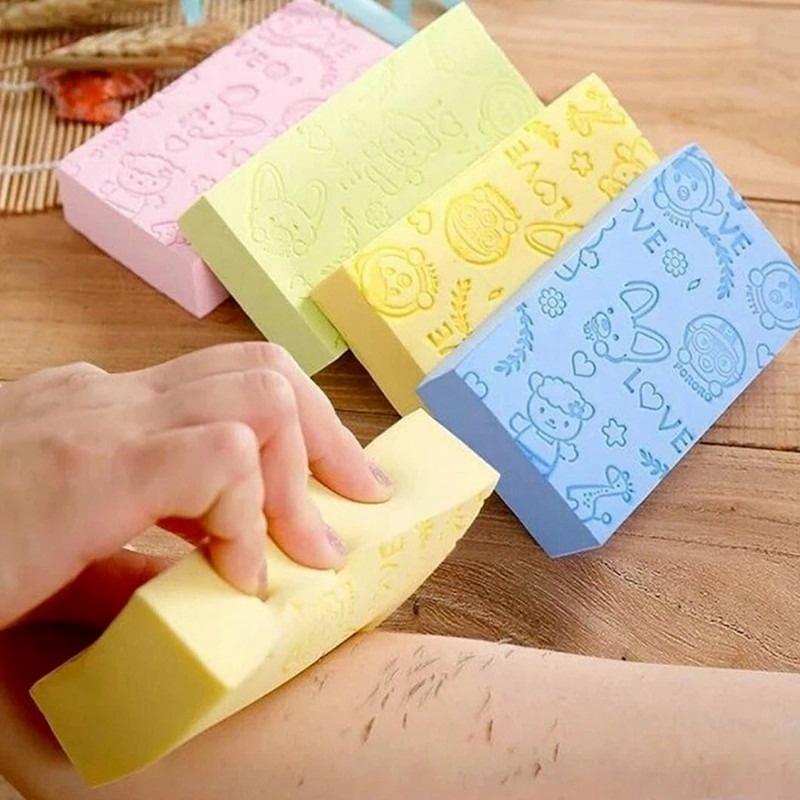 

1 шт. Губка для ванны для взрослых и детей, губка для тела, отшелушивающая, отшелушивающий массажер, очищающая душевая щетка, случайный цвет