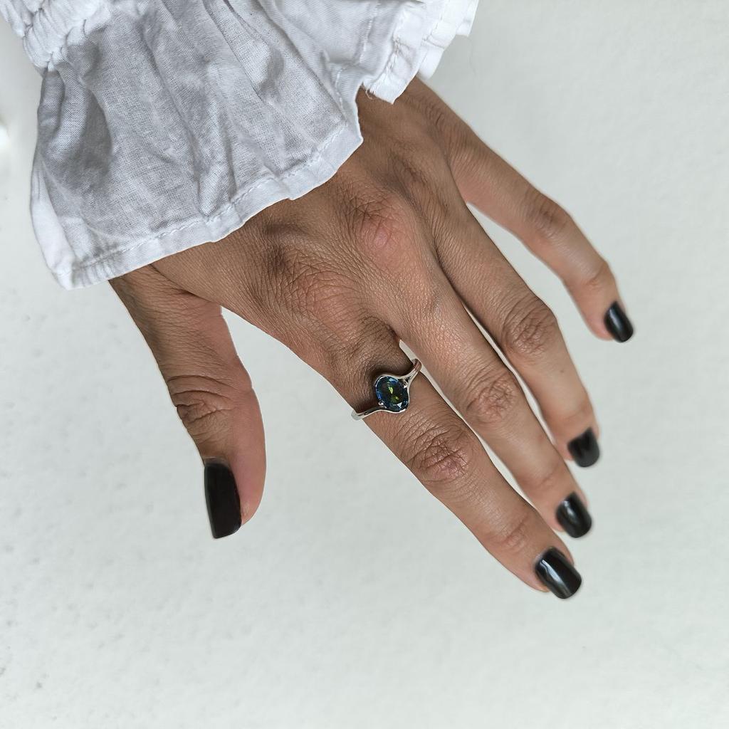 Серебряное кольцо с мистик топазом 0.925ct, вес изделия 2,41 гр (2190233)