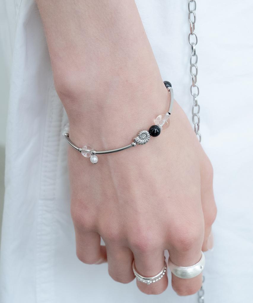 Xanadu Aqua Shell Bracelet_Black