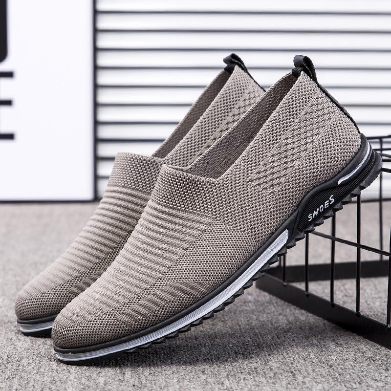 Fashion Men Shoes Lightweight Sneakers Men Fashion Casual Walking Shoes 2024 New Slip On Breathable Mens Loafers Shoes Men Sneakers