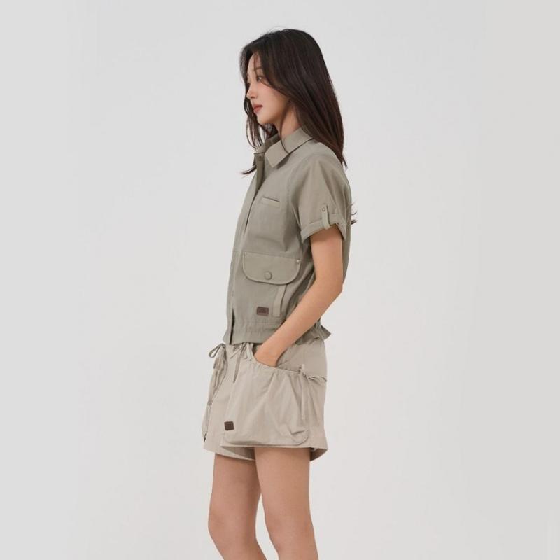 W String Short Sleeve Shirt