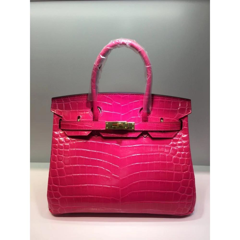 This Crocodile-patterned Cowhide Women's Bag Is a Fashionable Hand-shoulder Crossbody Bag with a Sense of Luxury and Elegance