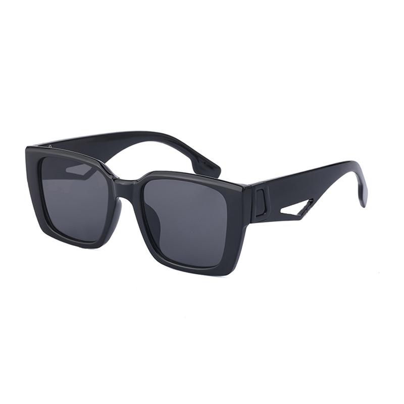 JYL TS Women's New Trendy Chain - Square Necklace-Style Sunglasses 21061