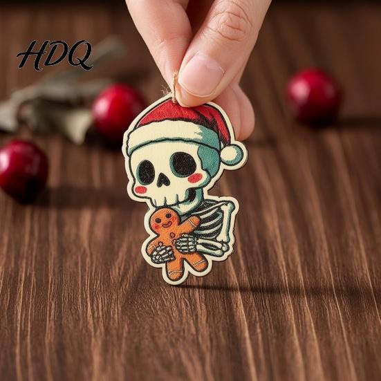 Dark Style Snowman Hanging Ornaments Skeleton Christmas Tree Ornaments 3.15 Inch Skull Unique Gingerbread Man Wood Pendants Gothic Spooky Wooden Xmas
