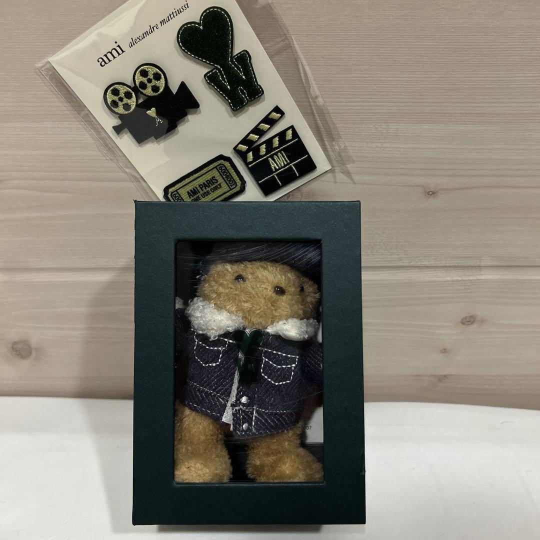 

[Б/У] Чхве У-щик x AMI Плюшевый мишка с нашивкой (Эксклюзив для Кореи)