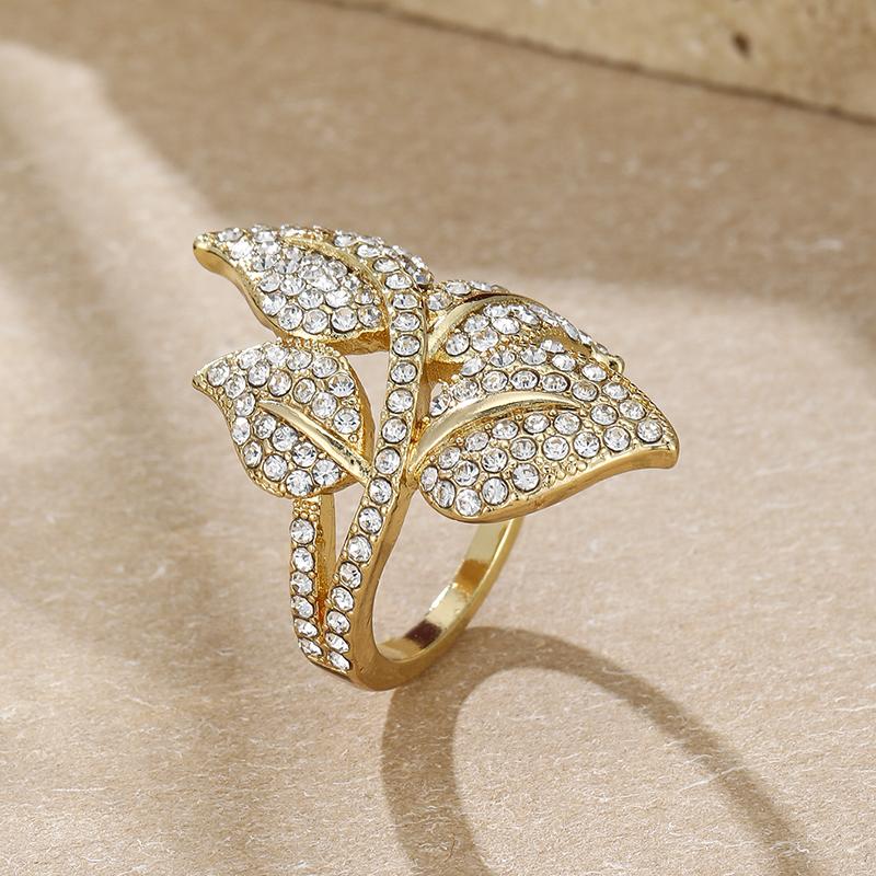 Brilliant Unique Leaves Gold Color Ring for Women Dazzling Exquisite Trendy Finger Ring Modern Temperament Wedding Party Jewelry