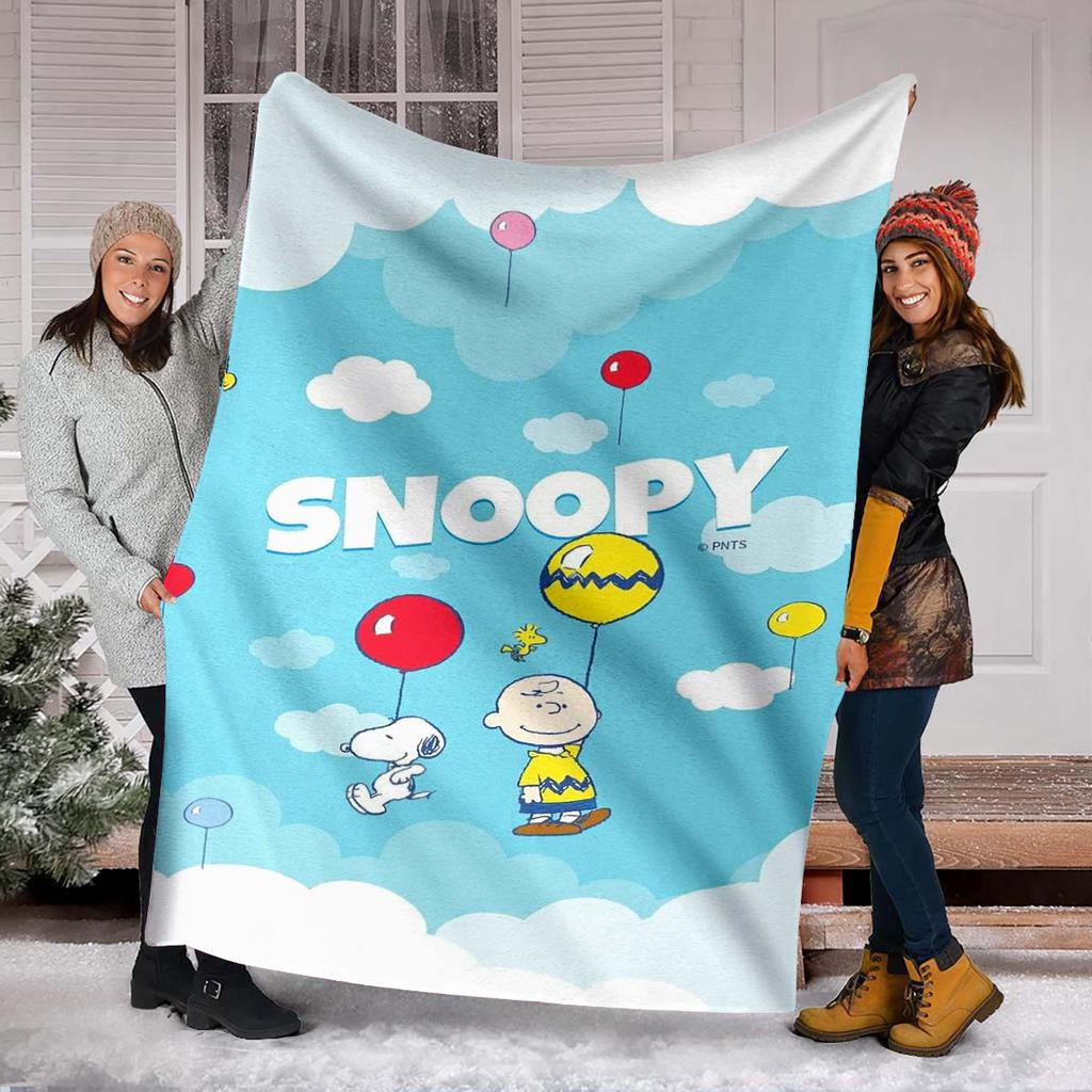 Warm blanket, Snoopy cartoon pattern, comfortable nap blanket, soft and skin-friendly, a great gift for friends and family.