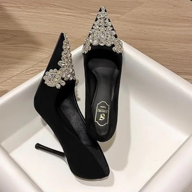 Fashion Autumn Fashion Women Shoes Velvet Thin Heel Pointed Toe Pumps Luxury Bling Sandals Wedding Party Glitter Diamonds High Heels