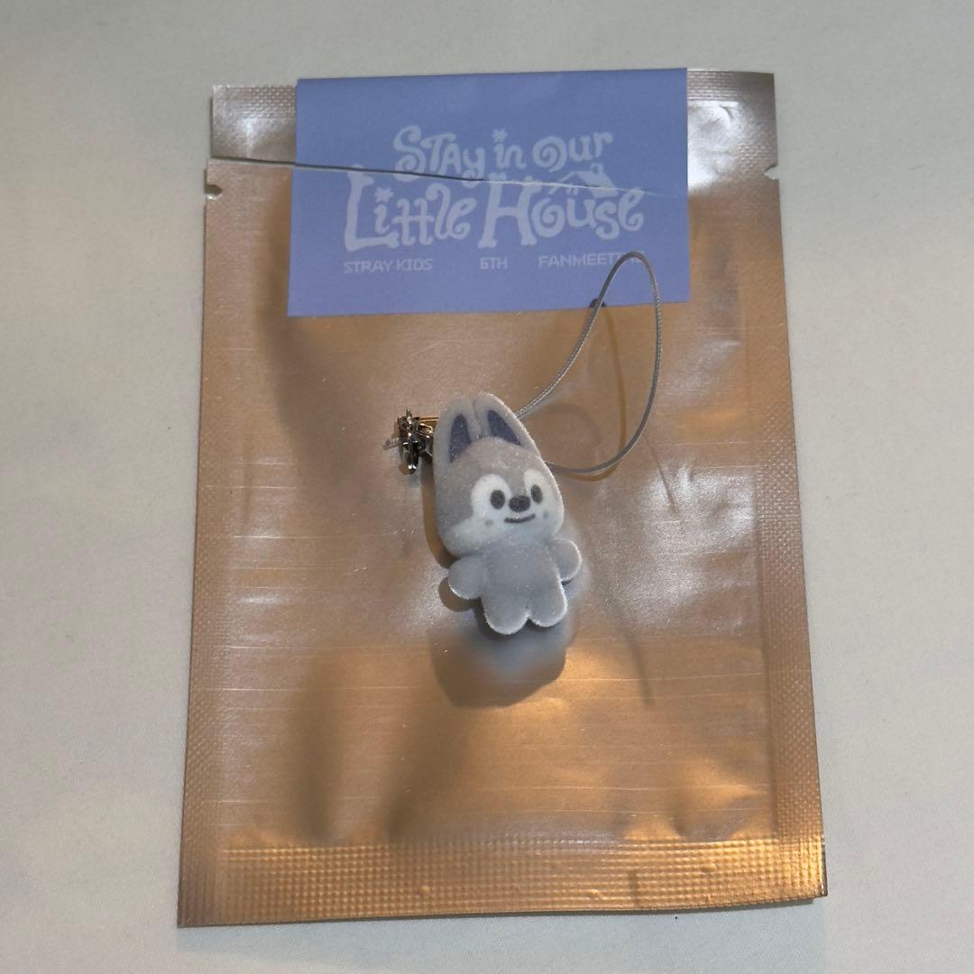 [USED] Sugizu 6th Fan Meeting Secret Mini Charm Flock Strap Wolf Chan