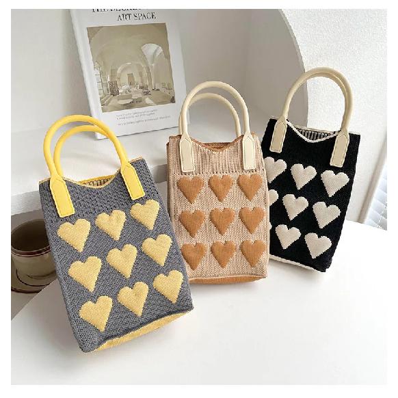 Korean Fashion Heart Knitted Mini Square Handbag For Women Small Mobile Phone Shoulder Bags Girls Cute Outdoor Crossbody Bags