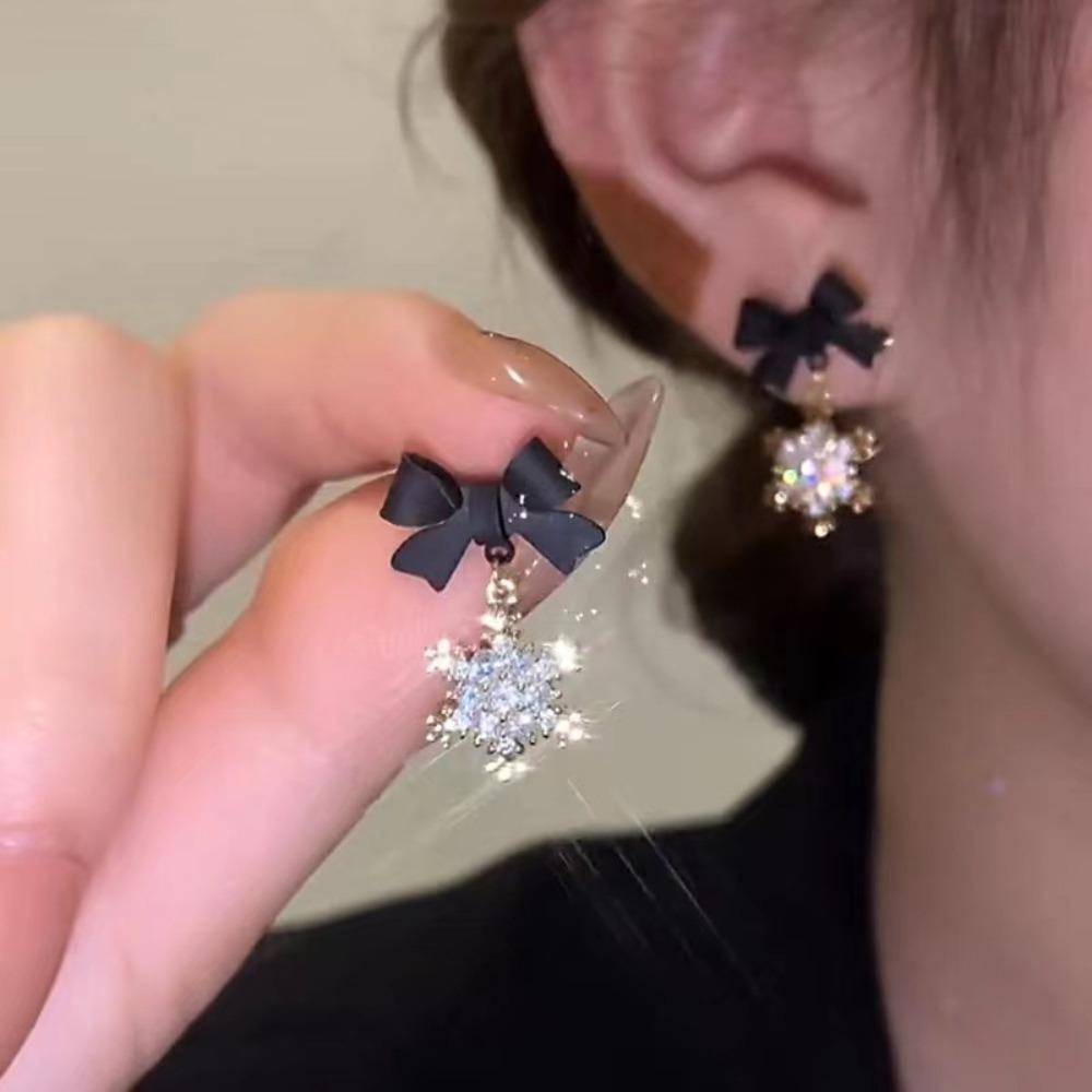Exquisite Luxury Red Bowknot Shining Zircon Snowflake Pendant Stud Earrings for Women Sweet Romantic Christmas Party Jewelry