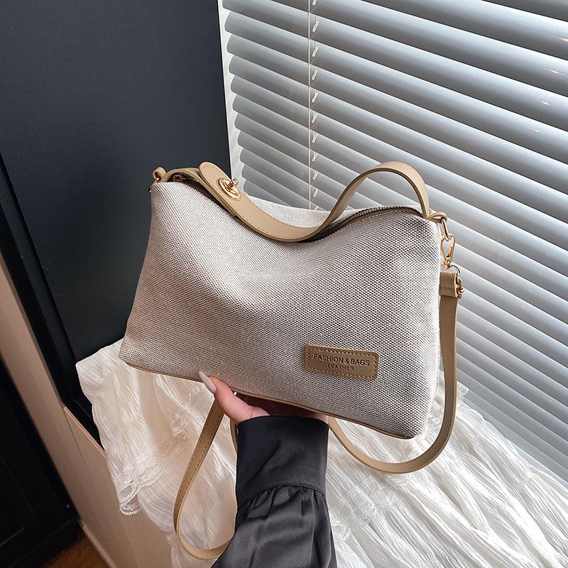 Large-capacity, Personalized and Trendy Single-shoulder, Underarm, Crossbody Dumpling Bag for Women