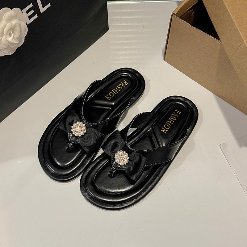 

French fairy small fragrant slippers female summer outer wear flat bottom 2025 summer temperament soft bottom high-end exquisite slippers 40 чёрный