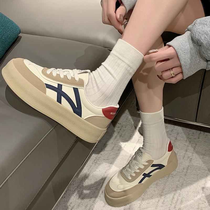 European Leather Thick Baseplate Shoes Women's Spring 2025 New Color Matching Versatile Internet Celebrity Leisure Sports Moral Training Shoes