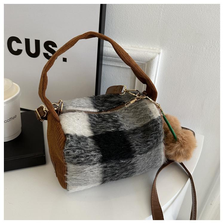 Winter Plaid, Winter Fashion 2025 New Woolen Plaid Single Shoulder Crossbody Pillow Handbag