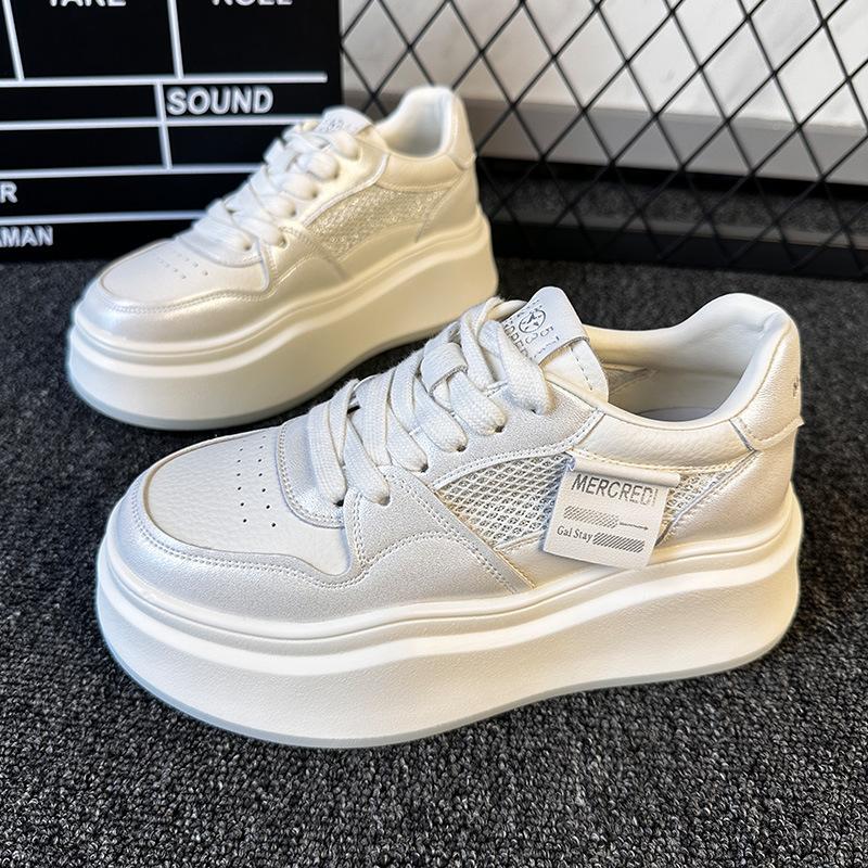 Thick-soled versatile and high-white shoes for women's 2025 new summer popular sports shoes for women's niche high-end board shoes
