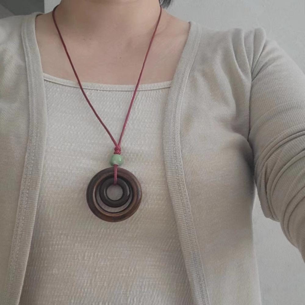 Kreativer Ethnisch Holz Doppelring Anhänger Geflochtene Lange Halskette für Damen Retro Temperament Halsband Kette Schmuck Zubehör Geschenk