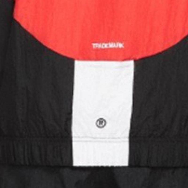 Nike Gewebte, gefütterte Jacke mit Swoosh-Print