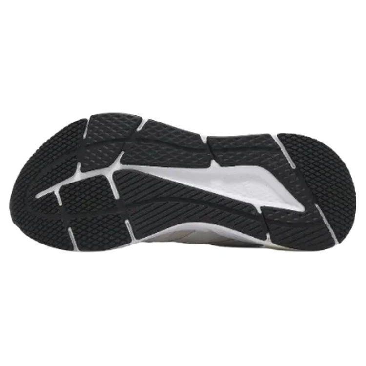 Adidas  Questar Putty Mauve Zero Metallic Women Sneakers Cream Aluminium IE8120