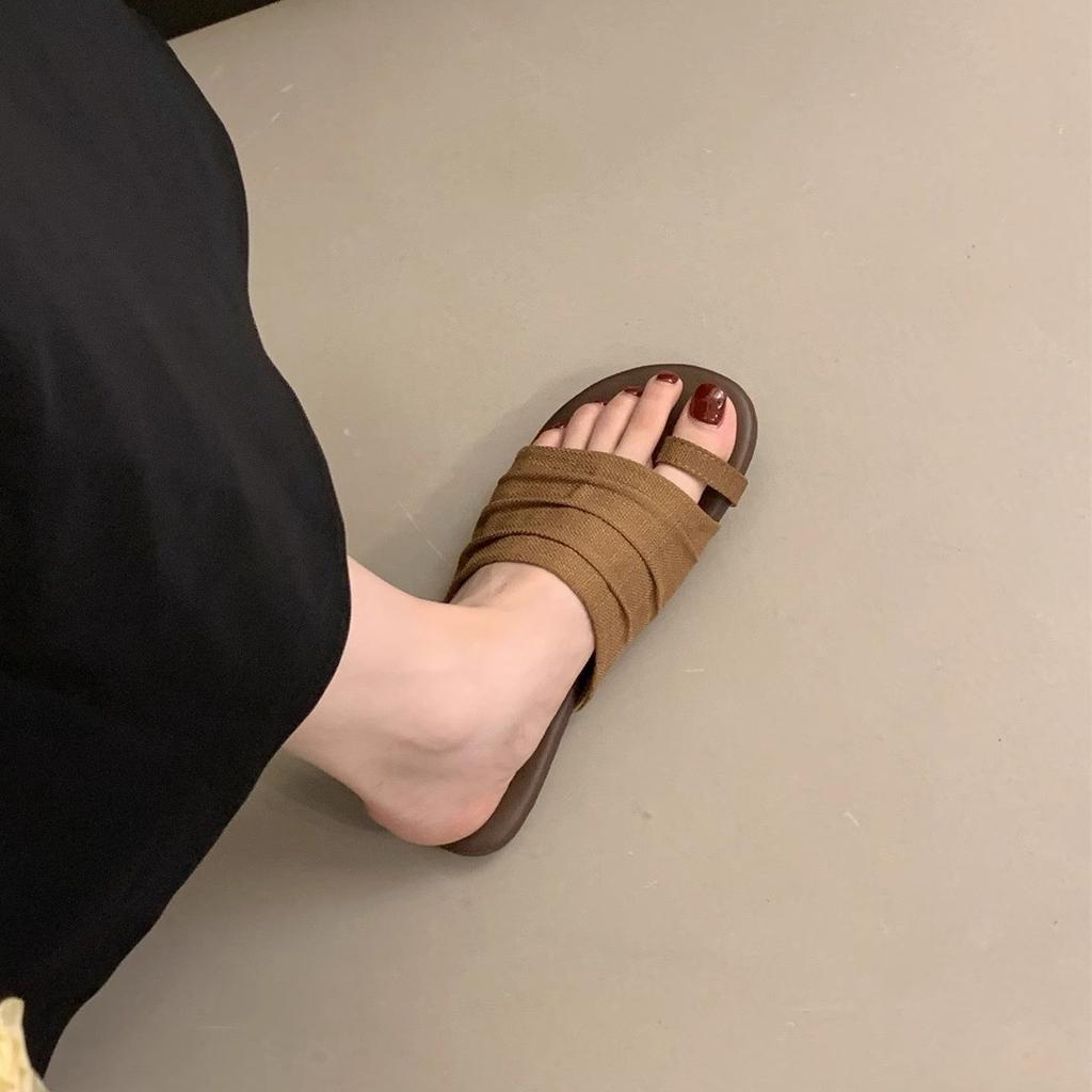 Design Sense Sleeve Toe Flat Slippers Women's Outer Wear Summer 2025 New Casual One-word Drag Temperament Beach Women's Shoes