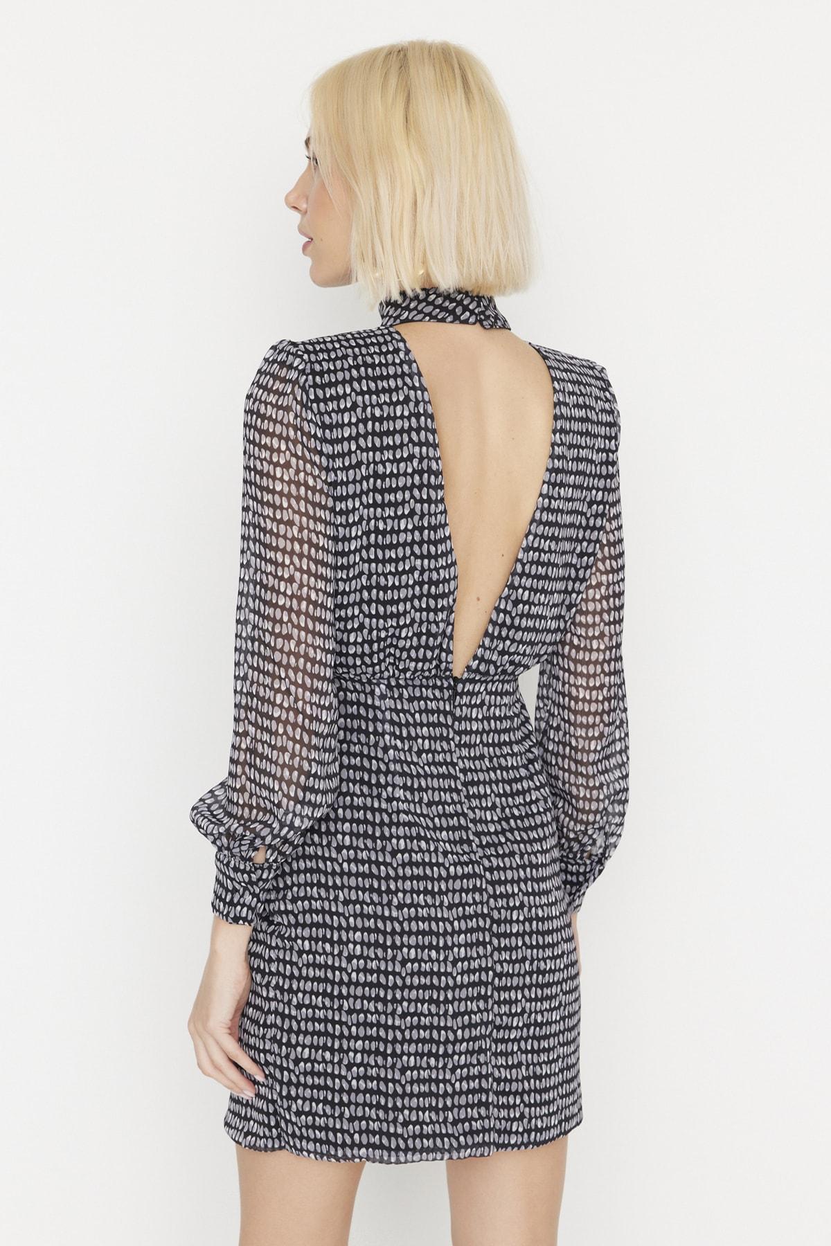 

Черное тканое платье с высоким воротником TWOAW23EL01482..