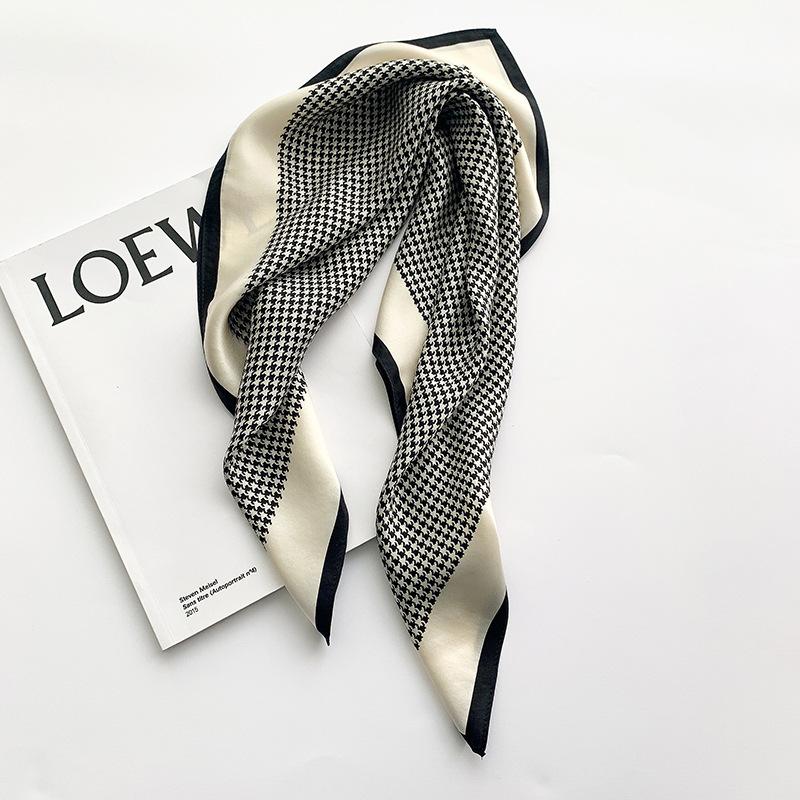 Korean Version of Spring and Autumn New Style Mulberry Silk Square Scarf for Women's Dual-purpose Decorative Professional Scarf Gift Scarf