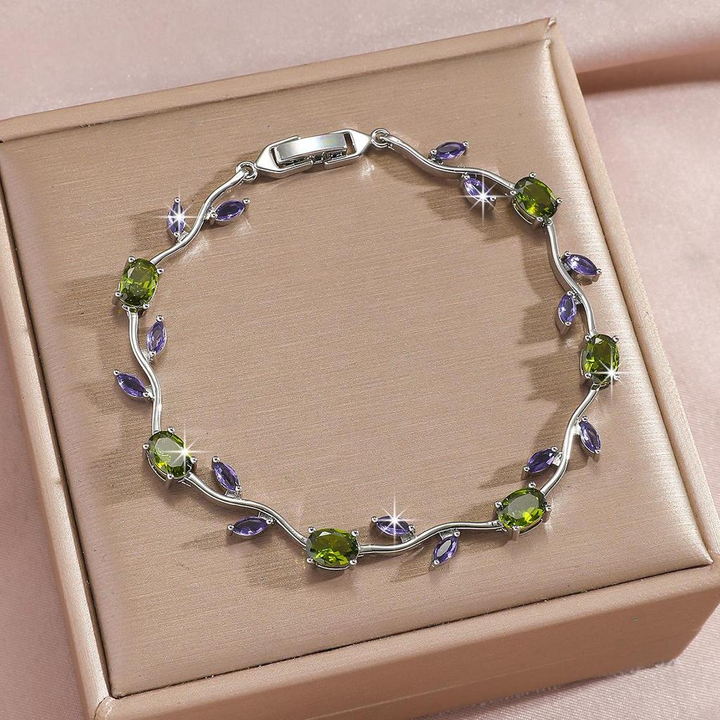 Bracelet Feuille Plaqué Or avec Incrustations de Zircon Hachuré et de Diamant