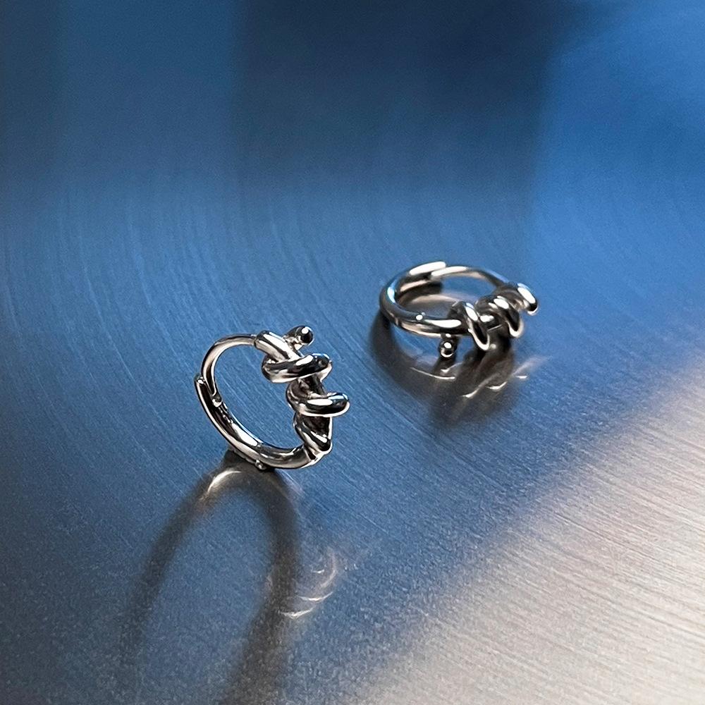 

Twist ins cold temperament fashion high sense earrings women s niche 925 silver needle simple design ear jewelry