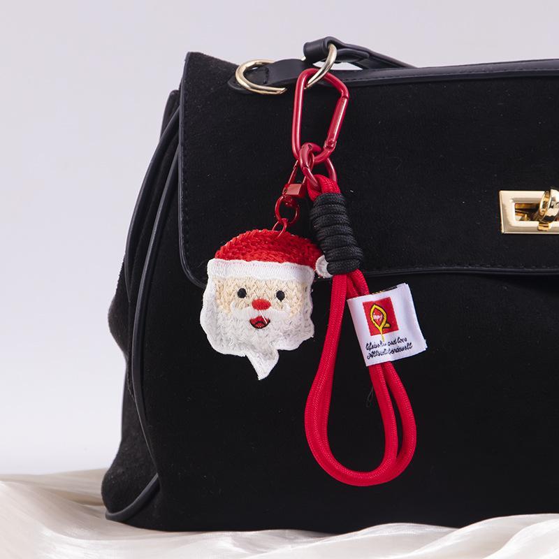 Lovely Weave Christmas Pendant Elk Cartoon Santa Claus Keychain Bag Pendant Charm New Year Gift Christmas Keyring Accessories