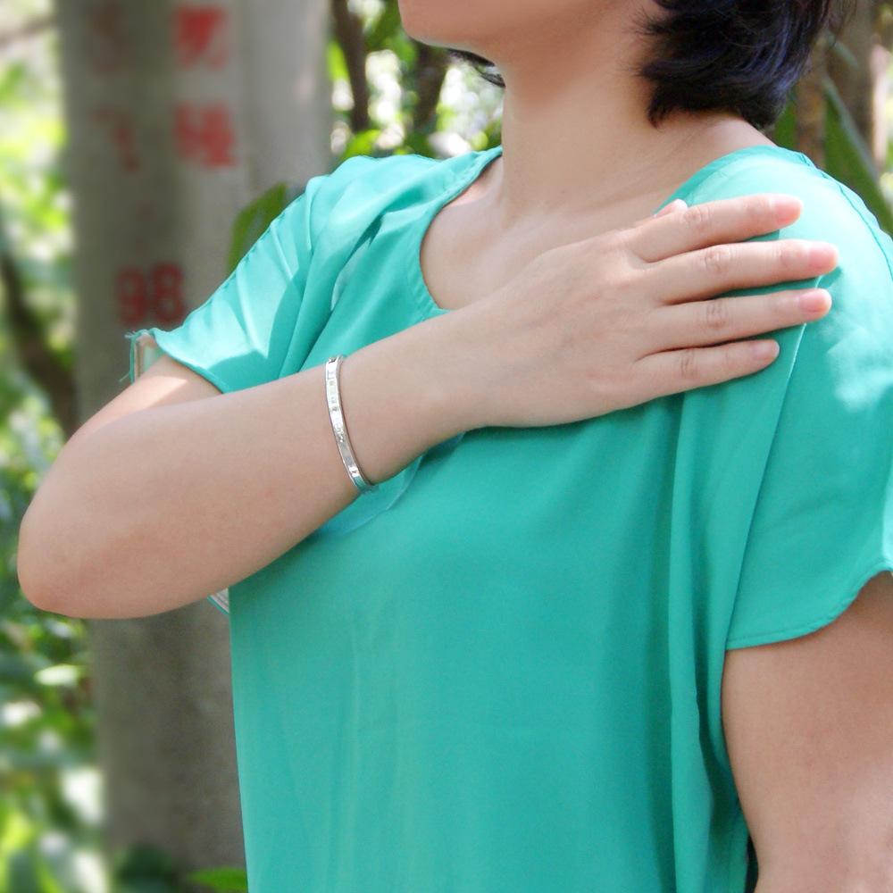 Male And Female Couples Versatile Simple Bracelet, Platinum-Plated Cold Wind And Smooth Surface Bracelet