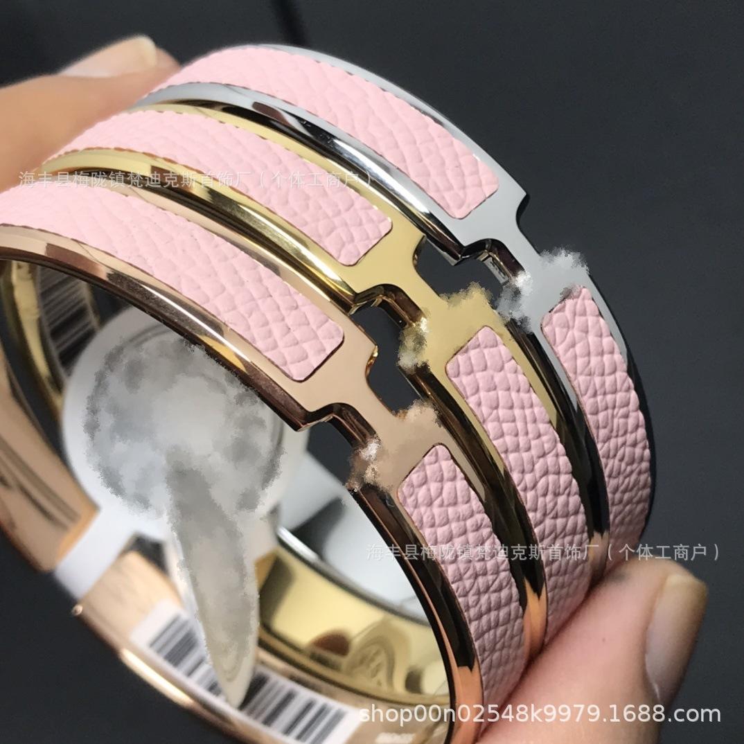 

Європейський та американський Любовний Домашній Високоякісний Шкіряний Браслет: Браслет «Свинячий ніс» Gold Edge Large 19