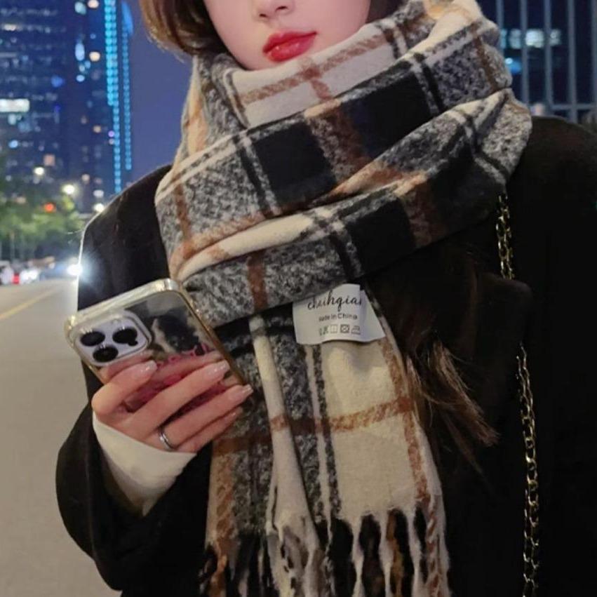 Women's Winter Christmas Plaid Scarf - Korean Fashion, Thick Warm Imitation Cashmere Shawl with Tassels